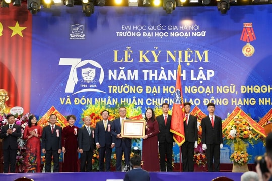Trường Đại học Ngoại ngữ - Đại học Quốc gia Hà Nội kỷ niệm 70 năm thành lập và nhận Huân chương Lao động hạng Nhất