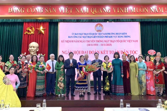Ngày hội Đại đoàn kết toàn dân tộc phường Hoàn Kiếm Gắn kết mật thiết giữa các tổ chức, hộ gia đình, khu dân cư