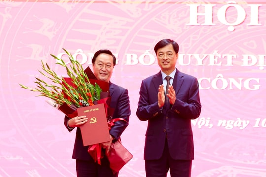 Thành ủy Hà Nội công bố quyết định của Bộ Chính trị về công tác cán bộ