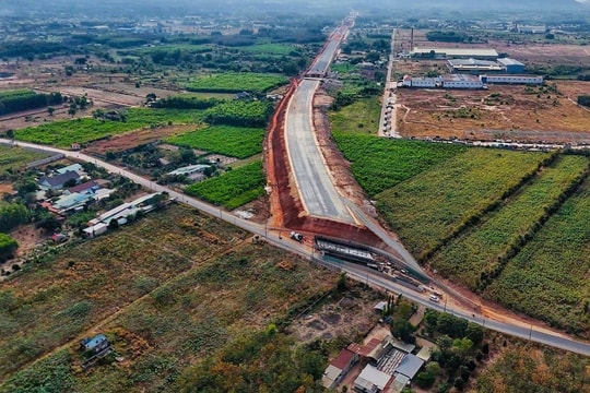 Tập trung tháo gỡ khó khăn, đẩy nhanh tiến độ các dự án quan trọng quốc gia