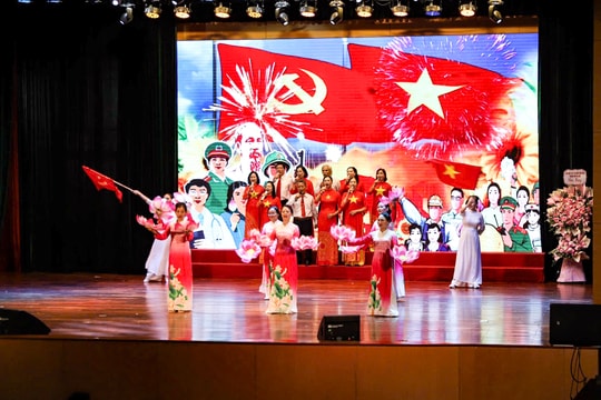 Đặc sắc Liên hoan ca múa nhạc của Hiệp hội UNESCO Hà Nội