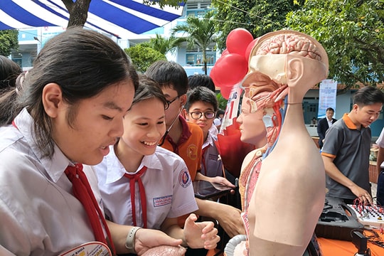 TP Hồ Chí Minh: Hơn 20.000 học sinh được tư vấn, hướng nghiệp