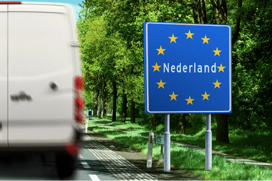 Hà Lan gia hạn kiểm soát biên giới để hạn chế di cư