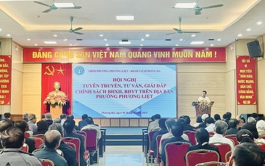 BHXH thành phố Hà Nội hưởng ứng Ngày Pháp luật Việt Nam năm 2025