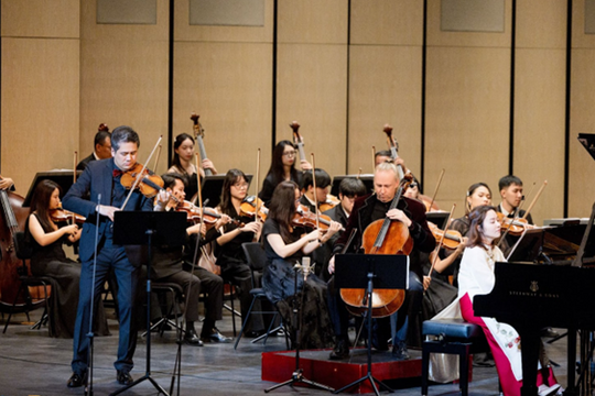 Pianist Suah Ye tái hiện hiệu ứng “chuông ngân” đặc trưng của Rachmaninov
