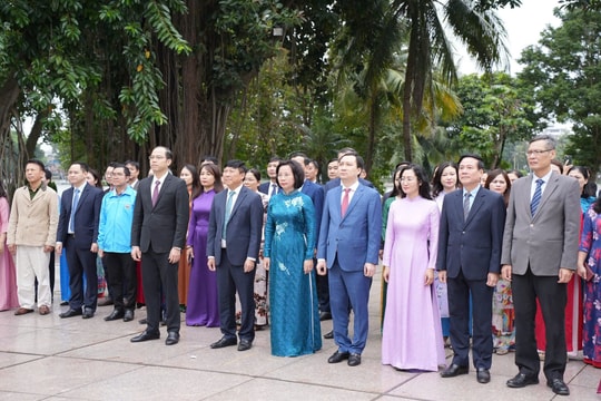 Ủy ban Mặt trận Tổ quốc Việt Nam thành phố Hà Nội Dâng hoa tưởng niệm Chủ tịch Hồ Chí Minh, Chủ tịch Tôn Đức Thắng