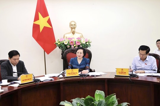 Phó Thủ tướng Phạm Thị Thanh Trà yêu cầu Bộ Nội vụ tăng tốc tiến độ các nhiệm vụ cuối năm