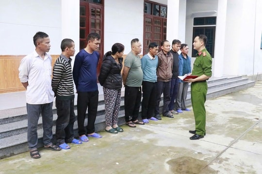 Bắt nhiều đối tượng lợi dụng đám tang để đánh bạc