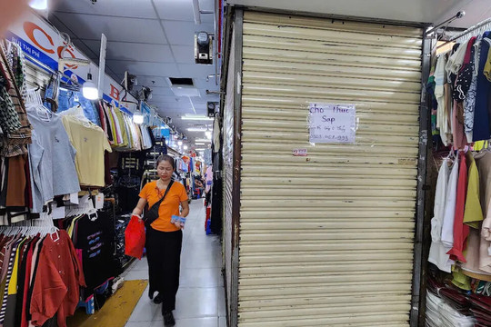 Chợ An Đông và cơn thoái trào, loạt sạp hàng đóng cửa, tiểu thương lao đao
