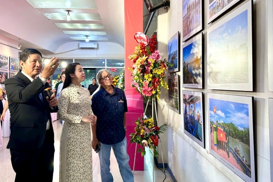 Lan tỏa tinh thần Hồ Chí Minh qua triển lãm tác phẩm nhiếp ảnh tiêu biểu