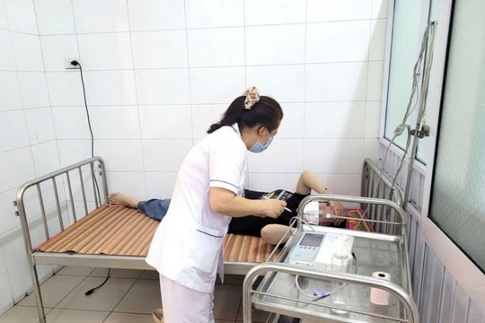 TP Huế: 14 người nhập viện nghi ngộ độc sau bữa ăn trưa