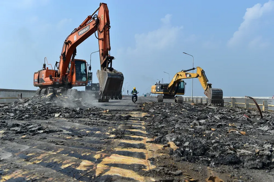 Hà Nội sửa chữa cầu Thăng Long để đảm bảo an toàn giao thông