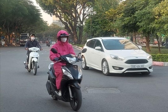 Hà Nội nắng hanh, rét về đêm và sáng