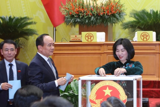 Ông Trần Thế Cương giữ chức vụ Phó Chủ tịch HĐND thành phố Hà Nội