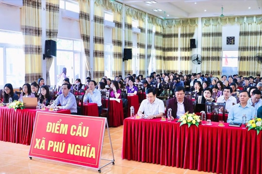 Khẩn trương xây dựng chương trình hành động thực hiện Nghị quyết Đại hội Đảng bộ thành phố