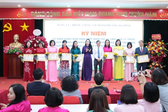 Phường Ba Đình tuyên dương các điển hình tiên tiến, nhà giáo tiêu biểu