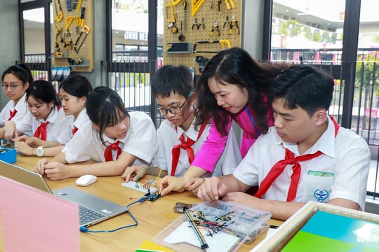 Tiên phong trong sự nghiệp “trồng người”