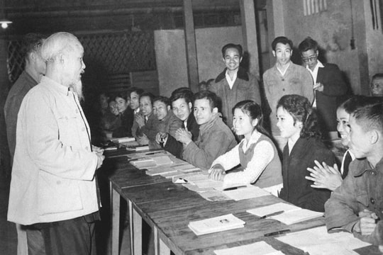 Giáo dục là quốc sách hàng đầu