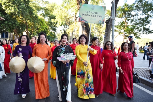 Tin tức đặc biệt trên báo in Hànộimới ngày 16-11-2025