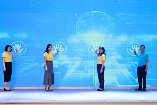 Vận động người dân tham gia bảo hiểm xã hội tự nguyện, bảo hiểm y tế