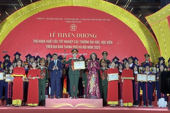 Hà Nội vinh danh 95 thủ khoa xuất sắc tốt nghiệp Đại học, Học viện năm 2025