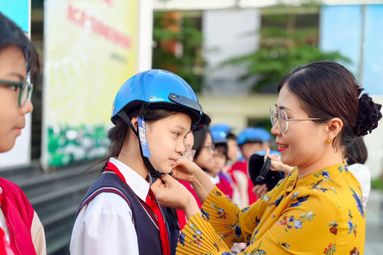 Xây dựng văn hoá giao thông bền bỉ, hiệu quả