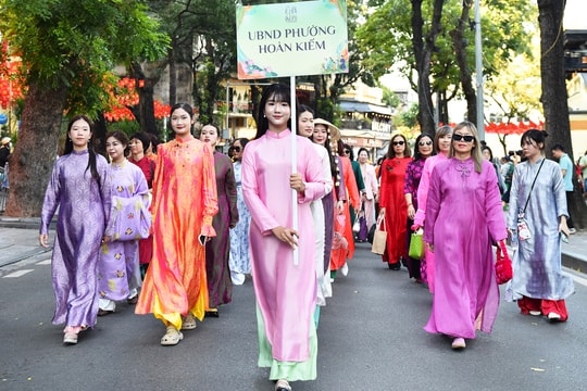 Diễu hành Áo dài Du lịch Hà Nội 2025: Lan tỏa tình yêu di sản
