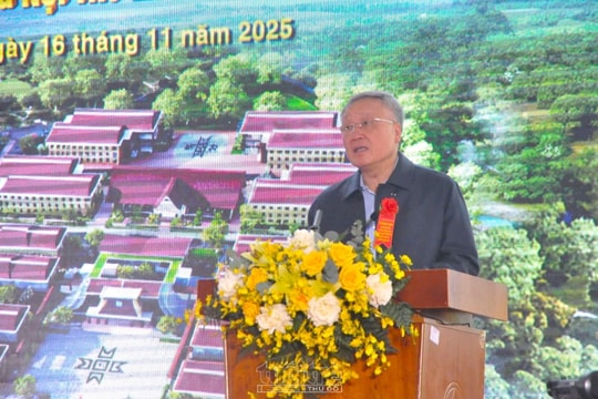 Phó Thủ tướng Thường trực Chính phủ Nguyễn Hoà Bình Trường nội trú liên cấp phải đảm bảo chất lượng, đúng tiến độ