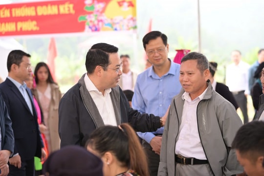 Lào Cai Tưng bừng Ngày hội Đại đoàn kết toàn dân tộc tại thôn Khởi Khe