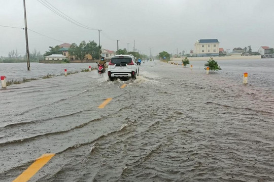Chủ động ứng phó mưa lũ Trung Bộ