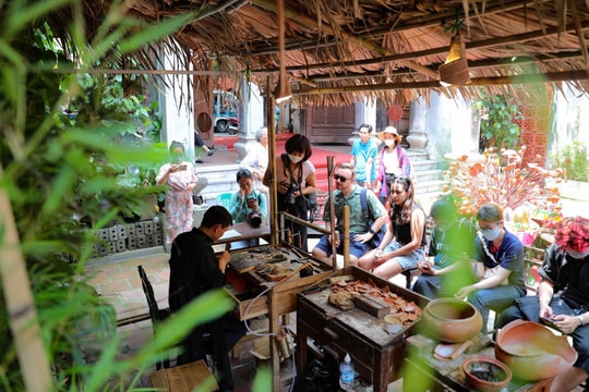 Nhiều hoạt động tôn vinh di sản văn hoá trong khu phố cổ Hà Nội