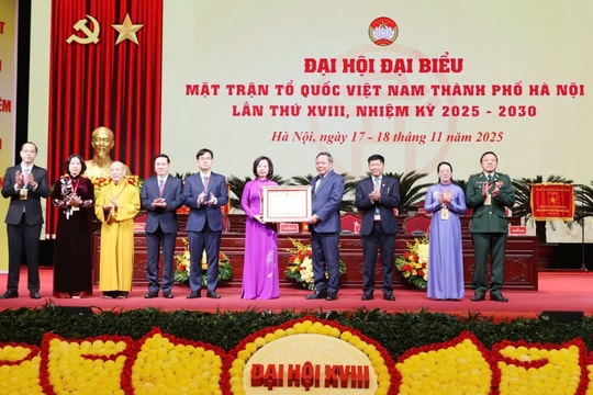 Ủy ban MTTQ TP Hà Nội đón nhận Bằng khen của Thủ tướng Chính phủ