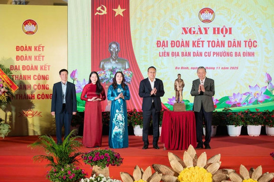 Tổng Bí thư Tô Lâm dự Ngày hội Đại đoàn kết dân tộc tại phường Ba Đình