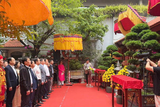 Lễ dâng hương Đền Hỏa Thần: Dấu ấn văn hóa truyền thống của cư dân Thăng Long