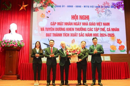 Quốc Oai tuyên dương điển hình tiên tiến năm học 2024-2025