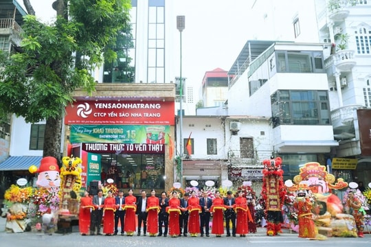 Phường Hai Bà Trưng, TP Hà Nội Công ty Cổ phần Yến Sào Nha Trang khai trương showroom tại 303 – 305 Phố Huế