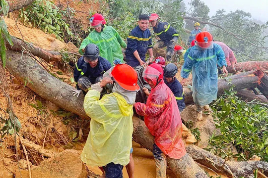 Khánh Hòa: khẩn trương xử lý sạt lở đèo Khánh Lê, Khánh Sơn