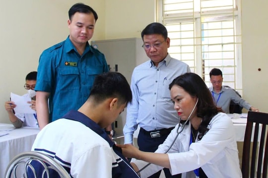 Xã Thạch Thất: 40 thanh niên viết đơn tình nguyện tham gia nghĩa vụ quân sự và Công an nhân dân