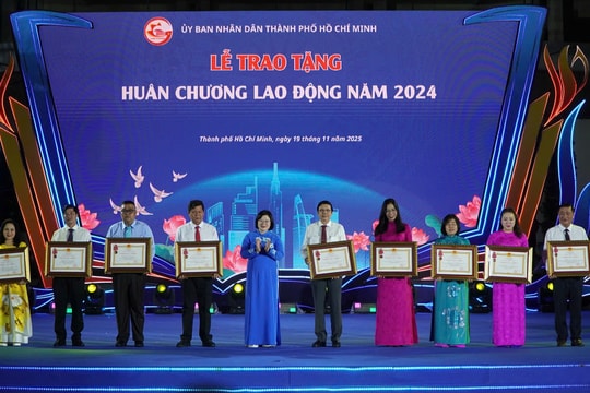 TP Hồ Chí Minh vinh danh nhà giáo tiêu biểu và trao giải thưởng Võ Trường Toản