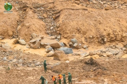 Đà Nẵng: Núi ở xã Hùng Sơn phát nổ lần 2, ngăn cản hoạt động cứu hộ