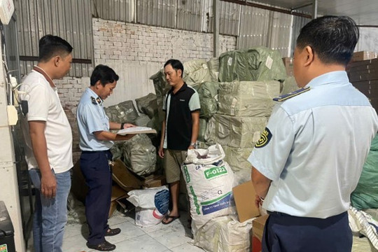 TP Hồ Chí Minh siết chặt quản lý hàng thiết yếu dịp cuối năm