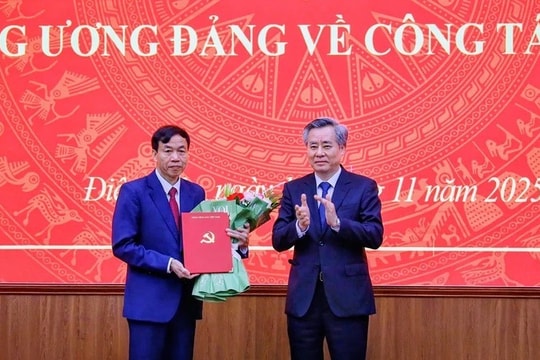 [Infographic] Chân dung tân Chủ tịch UBND tỉnh Điện Biên Lê Văn Lương