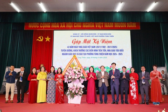 Phường Tùng Thiện tri ân, vinh danh các điển hình tiên tiến, nhà giáo tiêu biểu