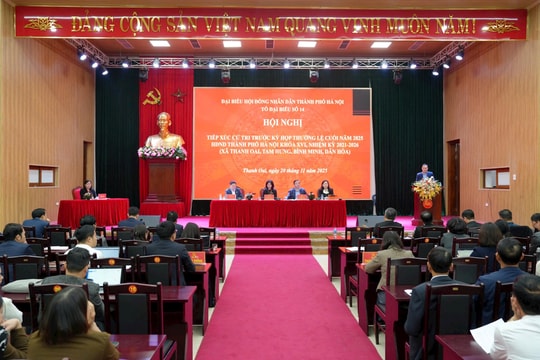 Chủ tịch HĐND thành phố Phùng Thị Hồng Hà tiếp xúc cử tri 4 xã của Hà Nội