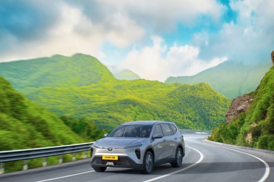 Xanh SM triển khai xe 7 chỗ liên tỉnh bằng xe Limo Green