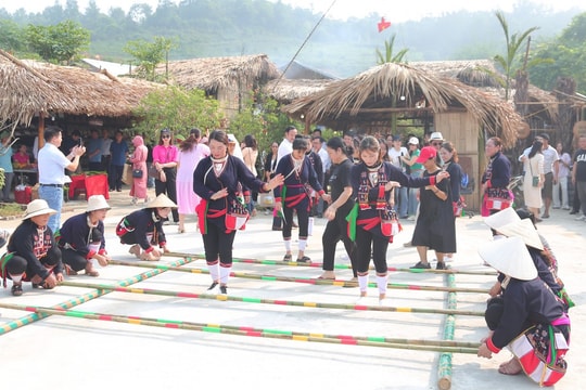 Gìn giữ bản sắc Mường - Dao giữa lòng Thủ đô