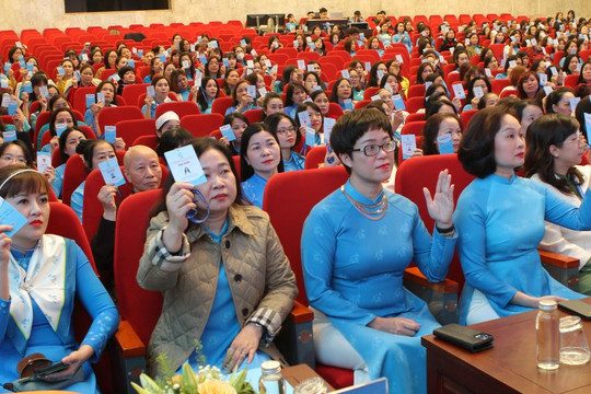 Đại hội đại biểu phụ nữ thành phố Hà Nội lần thứ XVII Danh sách Đoàn chủ tịch, Đoàn thư ký và Ban thẩm tra tư cách đại biểu