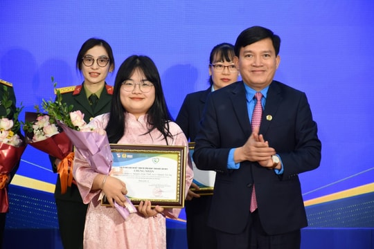 "Vòng tay Công đoàn" lần thứ V: Hơn 1.100 tác phẩm viết nên sức mạnh của sự sẻ chia