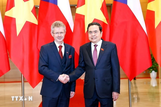 Chủ tịch Quốc hội Trần Thanh Mẫn hội đàm với Chủ tịch Thượng viện Quốc hội Cộng hòa Séc
