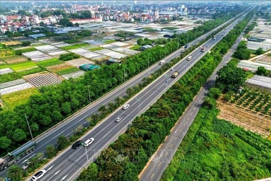 Hà Nội phân luồng đường Võ Nguyên Giáp để sửa chữa chiếu sáng